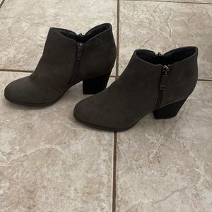 Grey/slate booties